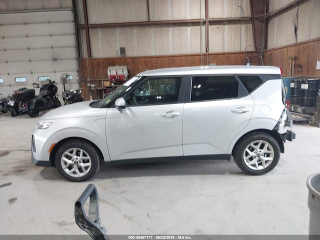 45457177 :رقم المزاد ، KNDJ23AU9M7787299 vin ، 2021 Kia Soul S مزاد بيع