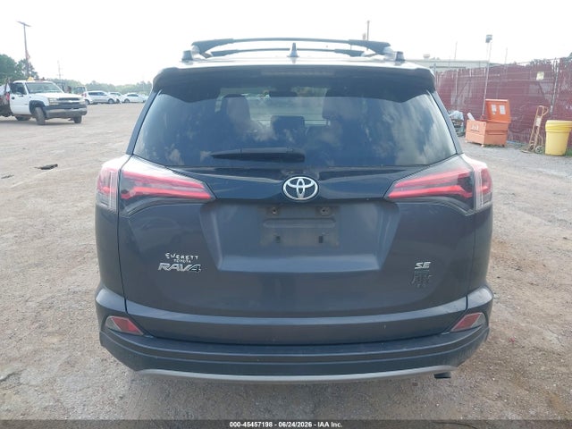 JTMNFREV9JJ186064 Toyota RAV4 SE