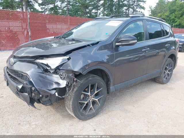 JTMNFREV9JJ186064 Toyota RAV4 SE