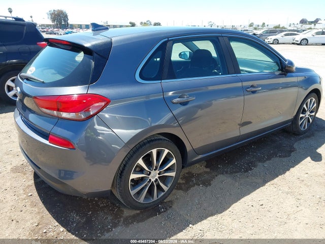 2018 Hyundai Elantra Gt მანქანა იყიდება აუქციონზე, vin: KMHH35LE2JU013448, აუქციონის ნომერი: 45457204