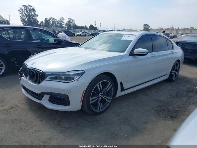 BMW 750i 2017 WBA7F0C50HGM21320 Image 2
