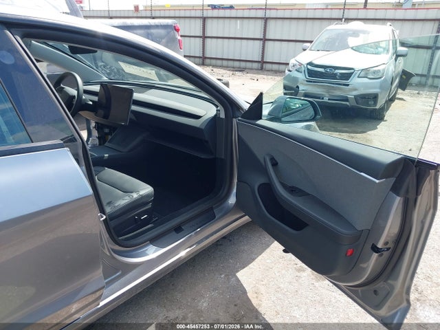 5YJ3E1EA1SF979120 Tesla Model 3 Long Range Rear-wheel Drive/standard Rear-wheel Drive