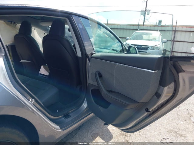 5YJ3E1EA1SF979120 Tesla Model 3 Long Range Rear-wheel Drive/standard Rear-wheel Drive