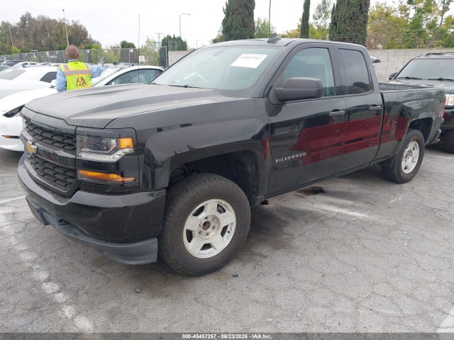 Chevrolet Silverado 1500 Custom 2018 1GCRCPEC2JZ296548 Image 2