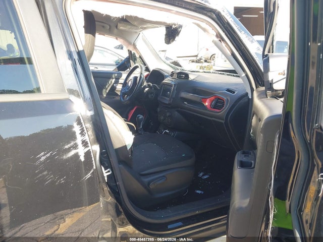 45457285 :رقم المزاد ، ZACCJBCB7JPG98007 vin ، 2018 Jeep Renegade Trailhawk 4x4 مزاد بيع