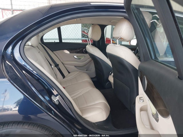2016 Mercedes-benz C 300 მანქანა იყიდება აუქციონზე, vin: 55SWF4JB2GU099396, აუქციონის ნომერი: 45457294