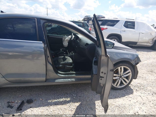 2013 Volkswagen Jetta 2.0l Tdi მანქანა იყიდება აუქციონზე, vin: 3VW3L7AJ2DM363551, აუქციონის ნომერი: 45457313