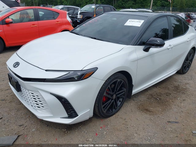 Toyota CAMRY XSE 2026 4T1DBADKXTU050006 Image 2