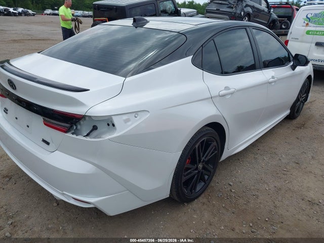 Toyota CAMRY XSE 2026 4T1DBADKXTU050006 Image 4
