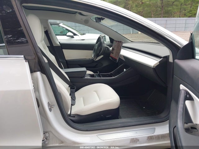 5YJ3E1EB8KF421533 Tesla Model 3 Long Range/performance