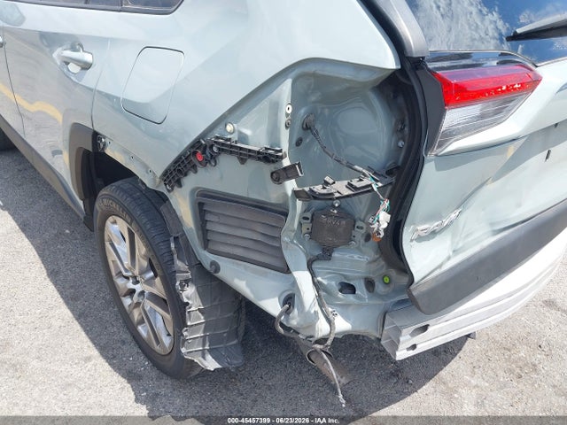 2T3C1RFV8MW183134 Toyota Rav4 Xle Premium