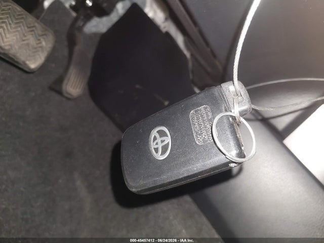 Toyota RAV4 SE 2016 JTMNFREV3GJ063689 Image 11