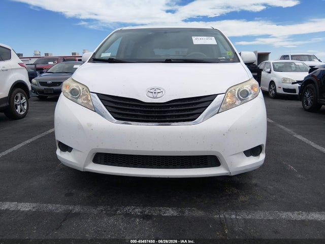 5TDKK3DC4ES489824 Toyota Sienna Le V6 8 Passenger