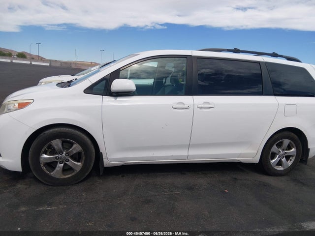 5TDKK3DC4ES489824 Toyota Sienna Le V6 8 Passenger