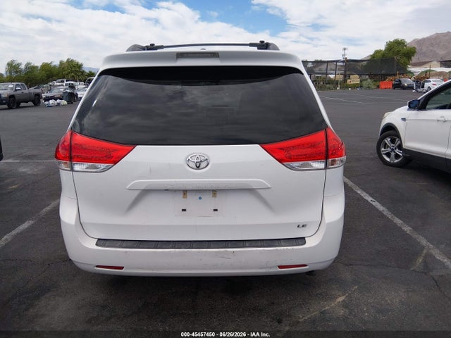 5TDKK3DC4ES489824 Toyota Sienna Le V6 8 Passenger