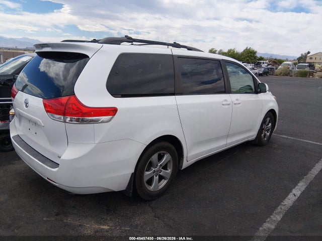 5TDKK3DC4ES489824 Toyota Sienna Le V6 8 Passenger