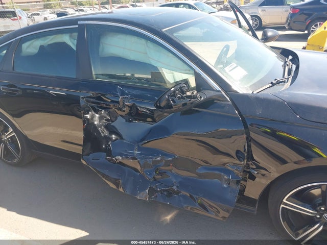1HGCY2F57SA067715 Honda Accord Hybrid Sport