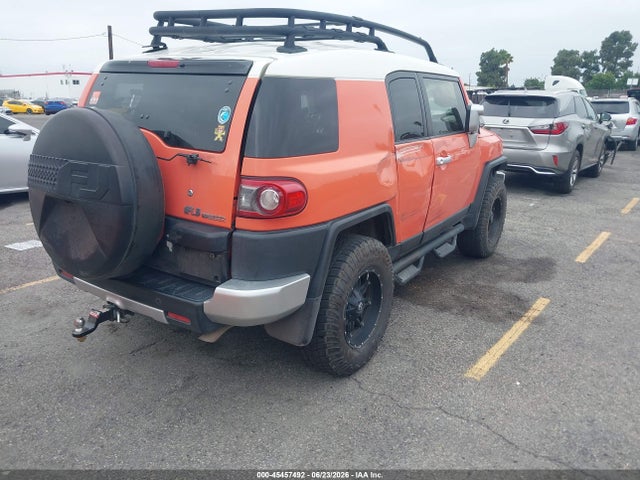 Toyota FJ Cruiser 2014 JTEBU4BF4EK178006 Image 4