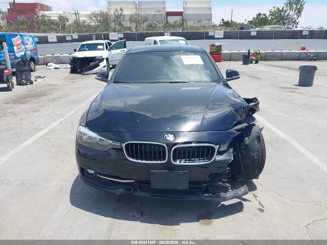 BMW 330e Iperformance 2017 WBA8E1C31HA029106 Image 12