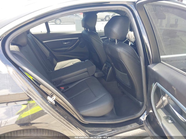 BMW 330e Iperformance 2017 WBA8E1C31HA029106 Image 8