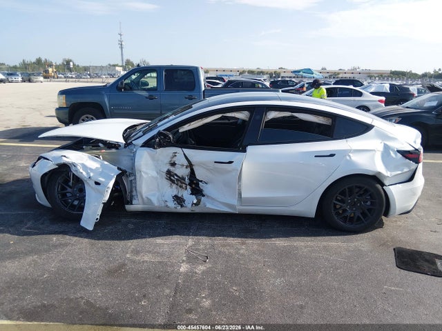 Продажа на аукционе авто 2024 Tesla Model 3 Long Range Dual Motor All-wheel Drive/rear-wheel Drive, vin: 5YJ3E1EA3RF727542, номер лота: 45457604