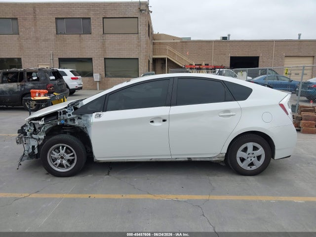 2011 Toyota Prius Three მანქანა იყიდება აუქციონზე, vin: JTDKN3DU3B0323731, აუქციონის ნომერი: 45457606