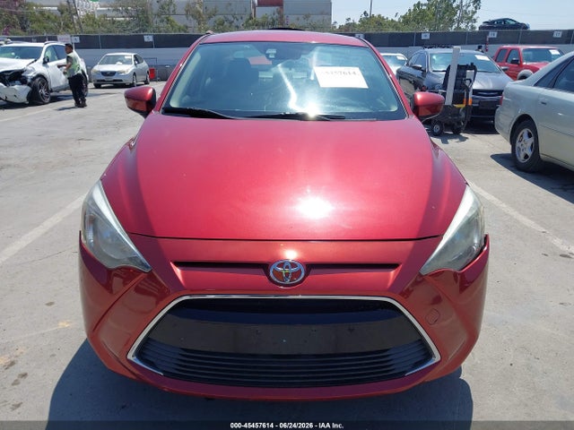 3MYDLBYV6JY305175 Toyota YARIS IA