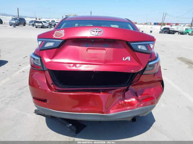 3MYDLBYV6JY305175 Toyota YARIS IA