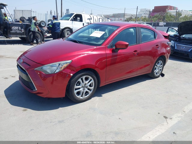 3MYDLBYV6JY305175 Toyota YARIS IA