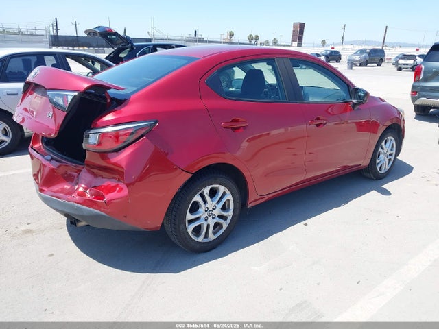3MYDLBYV6JY305175 Toyota YARIS IA