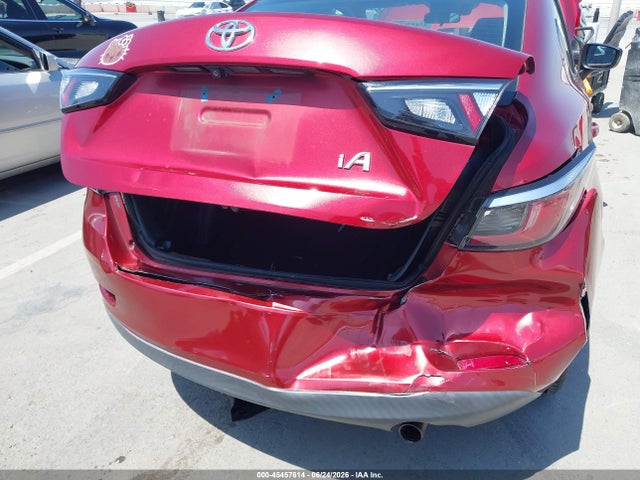 3MYDLBYV6JY305175 Toyota YARIS IA