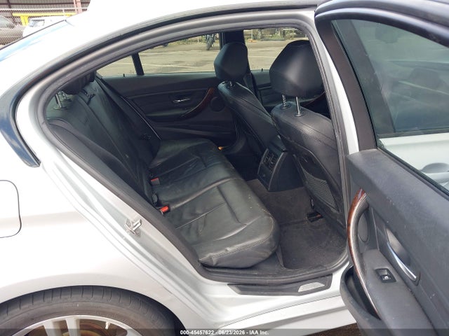 WBA3A5C51FF607963 BMW 328I