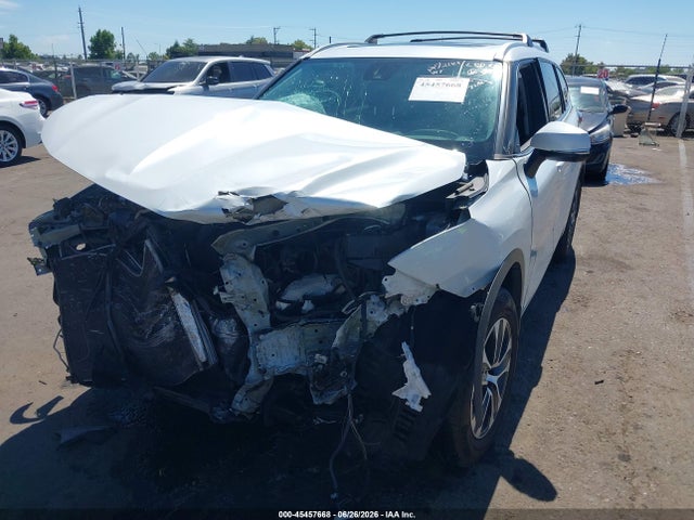 Toyota Highlander Xle 2022 5TDGZRBHXNS585492 Image 2