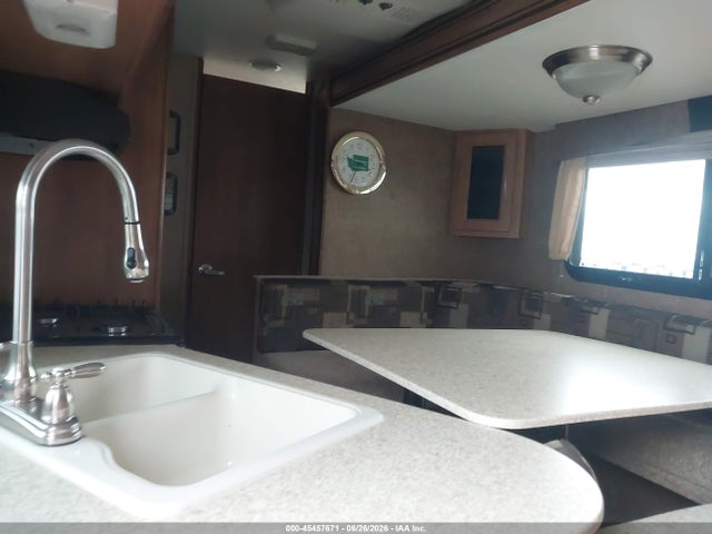 5ZT2CXLB2GA007377 Coachmen Apex M-215 Rbk