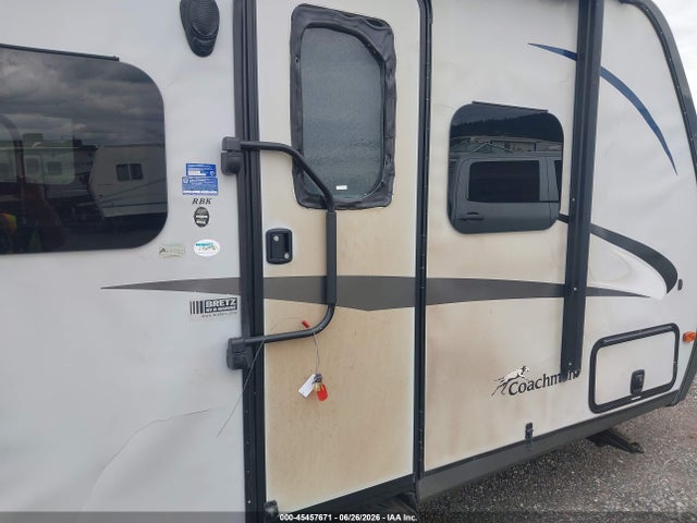5ZT2CXLB2GA007377 Coachmen Apex M-215 Rbk