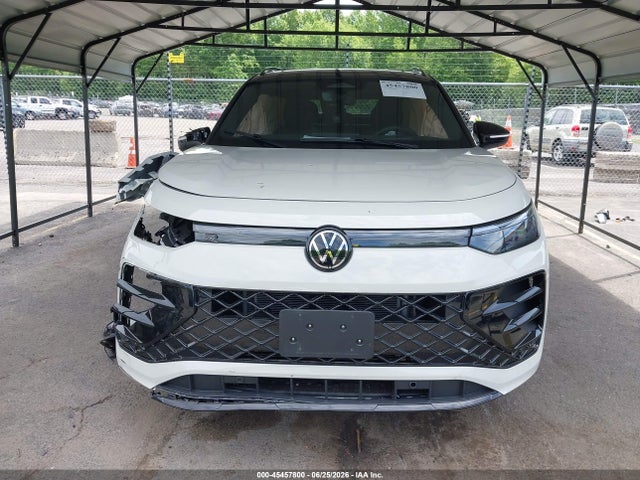 2026 Volkswagen Tiguan Se R-line Black მანქანა იყიდება აუქციონზე, vin: 3VVGR7RM1TM040464, აუქციონის ნომერი: 45457800