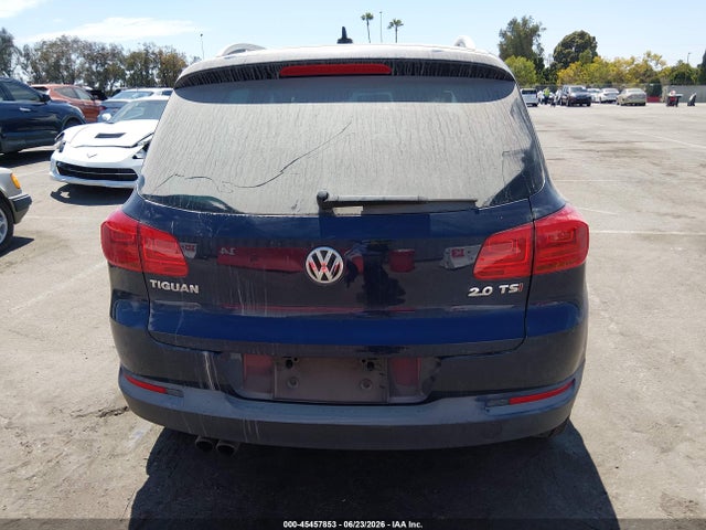 WVGAV7AX3FW595583 Volkswagen TIGUAN SE