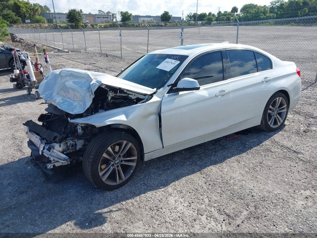 45457933 :رقم المزاد ، WBA8B9C56JEE81806 vin ، 2018 Bmw 330i مزاد بيع