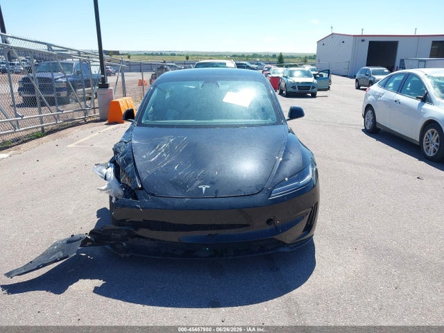 Tesla Model 3 Performance All-wheel Drive 2025 5YJ3E1ET2SF077433 Image 15