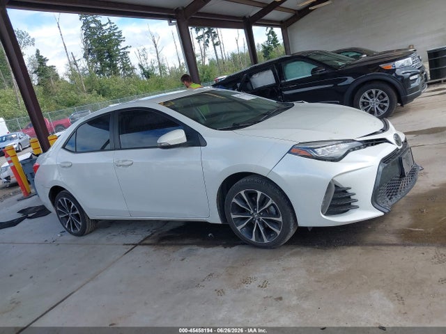 Toyota COROLLA SE 2018 5YFBURHE0JP802816 Image 13