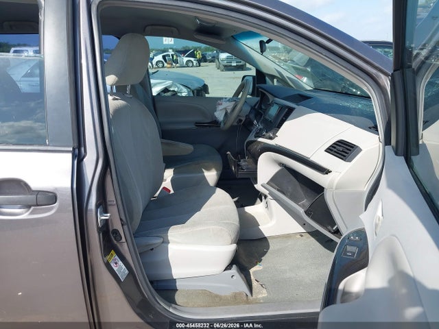 5TDZK3DC1ES443866 Toyota Sienna L V6 7 Passenger