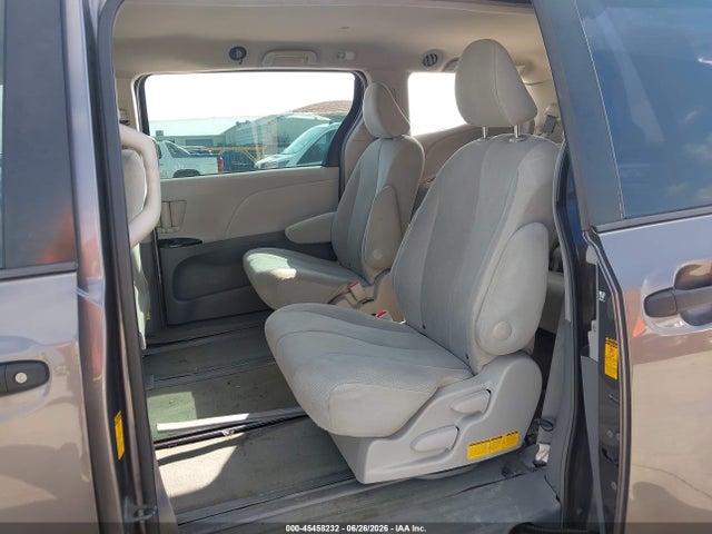 5TDZK3DC1ES443866 Toyota Sienna L V6 7 Passenger