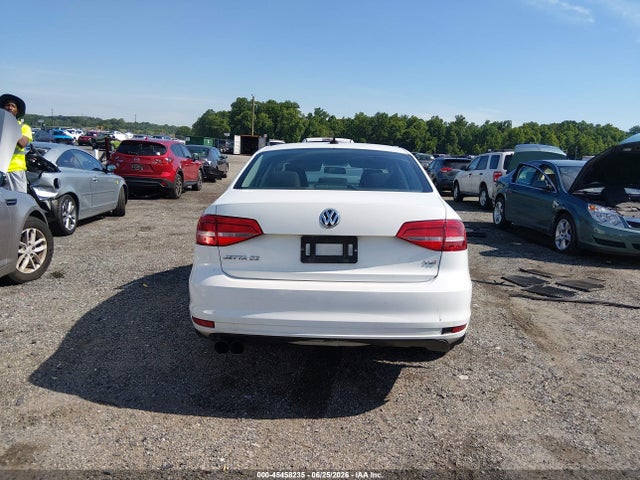 2015 Volkswagen Jetta 1.8t Se მანქანა იყიდება აუქციონზე, vin: 3VWD17AJ5FM305611, აუქციონის ნომერი: 45458235