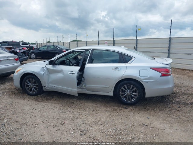 Продажа на аукционе авто 2015 Nissan Altima 2.5 S, vin: 1N4AL3AP0FC461009, номер лота: 45458302