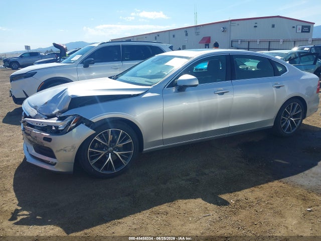 45458334 :رقم المزاد ، LVY982MK6JP031181 vin ، 2018 Volvo S90 T5 Momentum مزاد بيع
