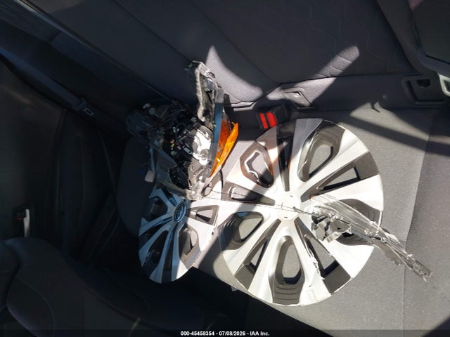 JTDEBRBE6LJ015985 Toyota Corolla Hybrid Le
