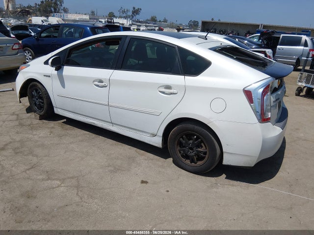 Toyota Prius Four 2015 JTDKN3DU0F1902711 Image 3