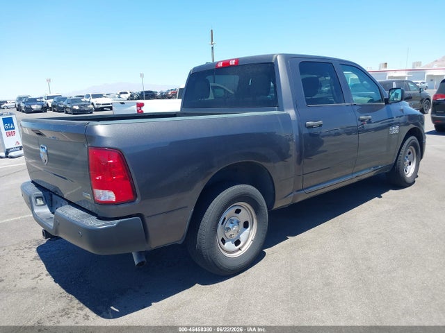 45458380 :رقم المزاد ، 1C6RR6KG5JS256223 vin ، 2018 Ram 1500 مزاد بيع