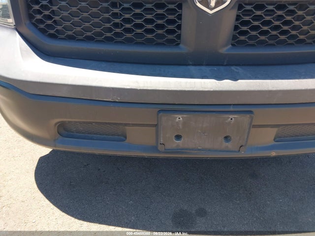 45458380 :رقم المزاد ، 1C6RR6KG5JS256223 vin ، 2018 Ram 1500 مزاد بيع