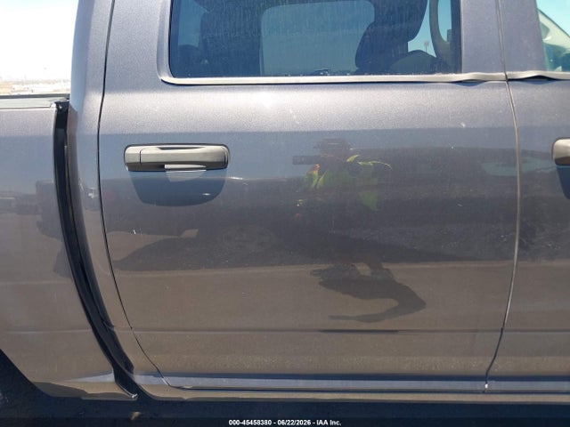 45458380 :رقم المزاد ، 1C6RR6KG5JS256223 vin ، 2018 Ram 1500 مزاد بيع
